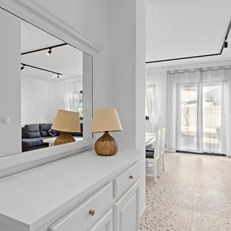 Charming Emilija Apartment *